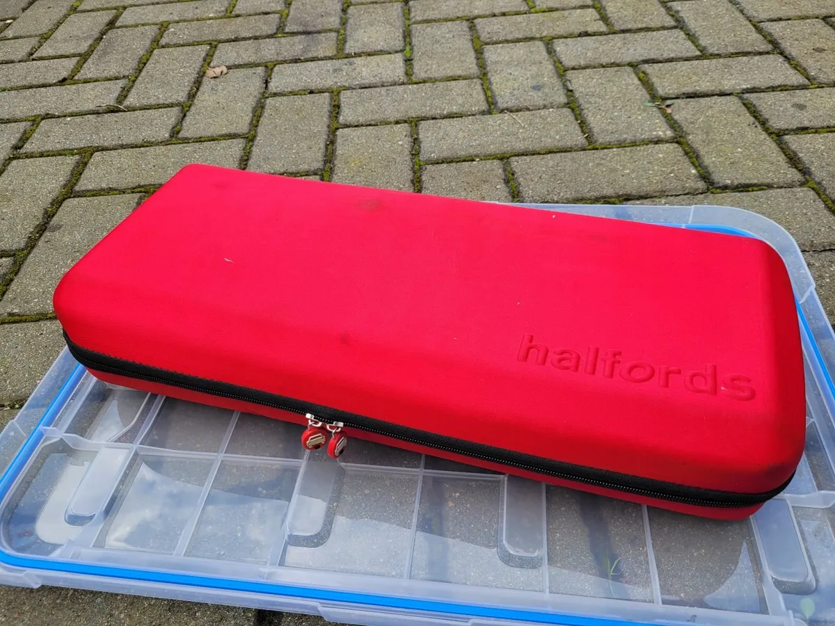 Car Emergency and Breakdown First Aid Kit - Image 2