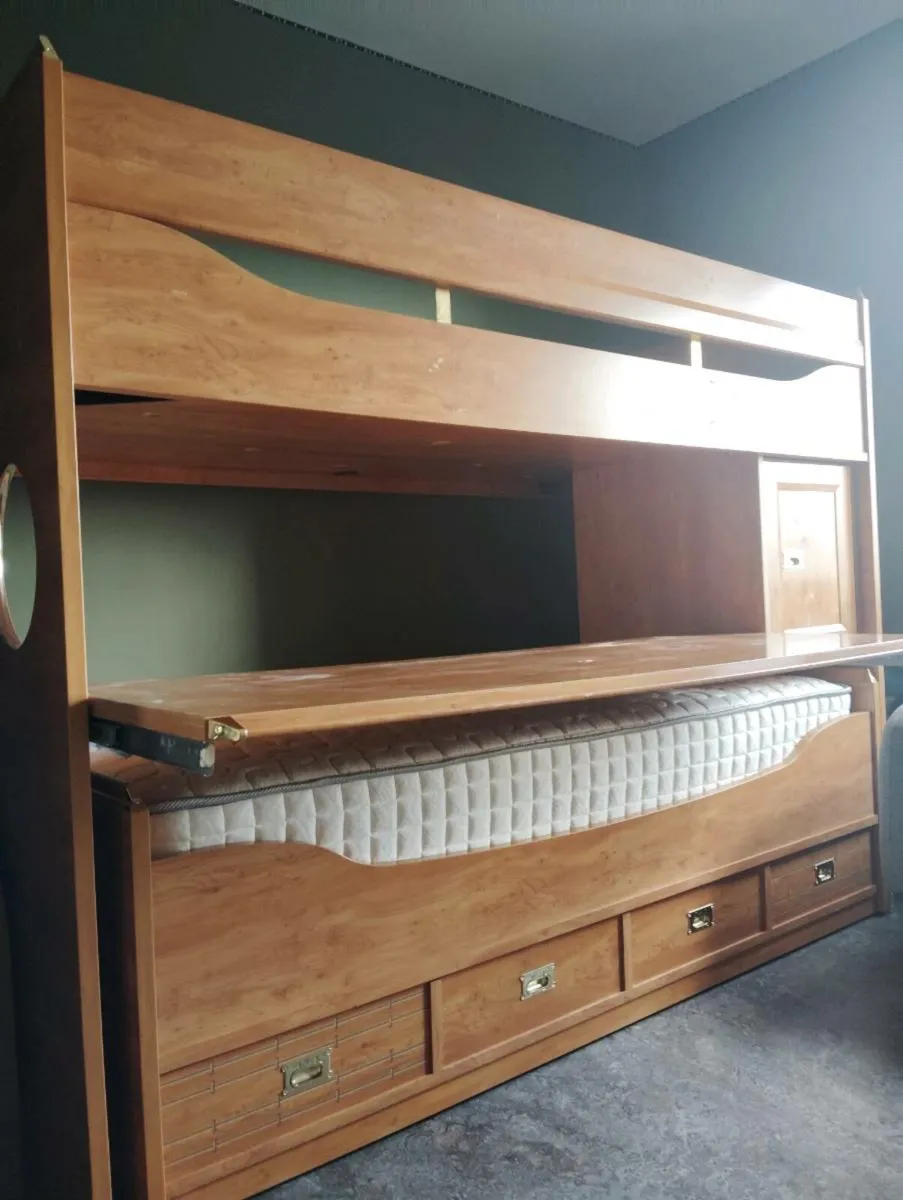 Gautier Bedroom Set - Image 1