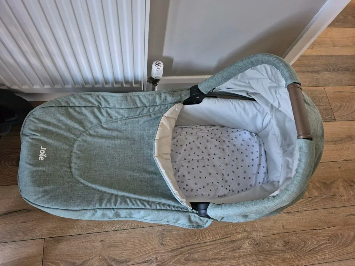 Joie baby travel system - Image 2