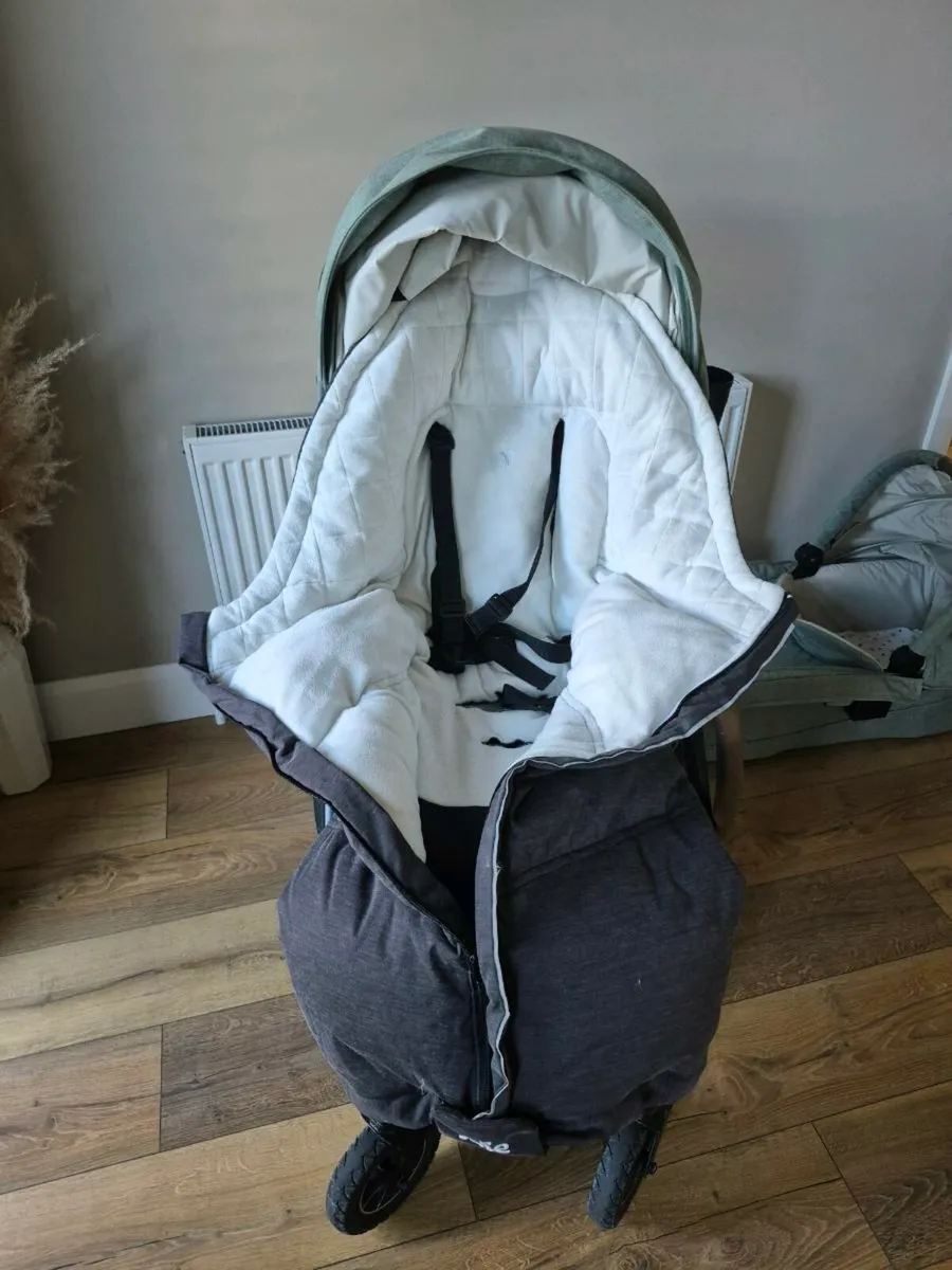 Joie baby travel system - Image 3