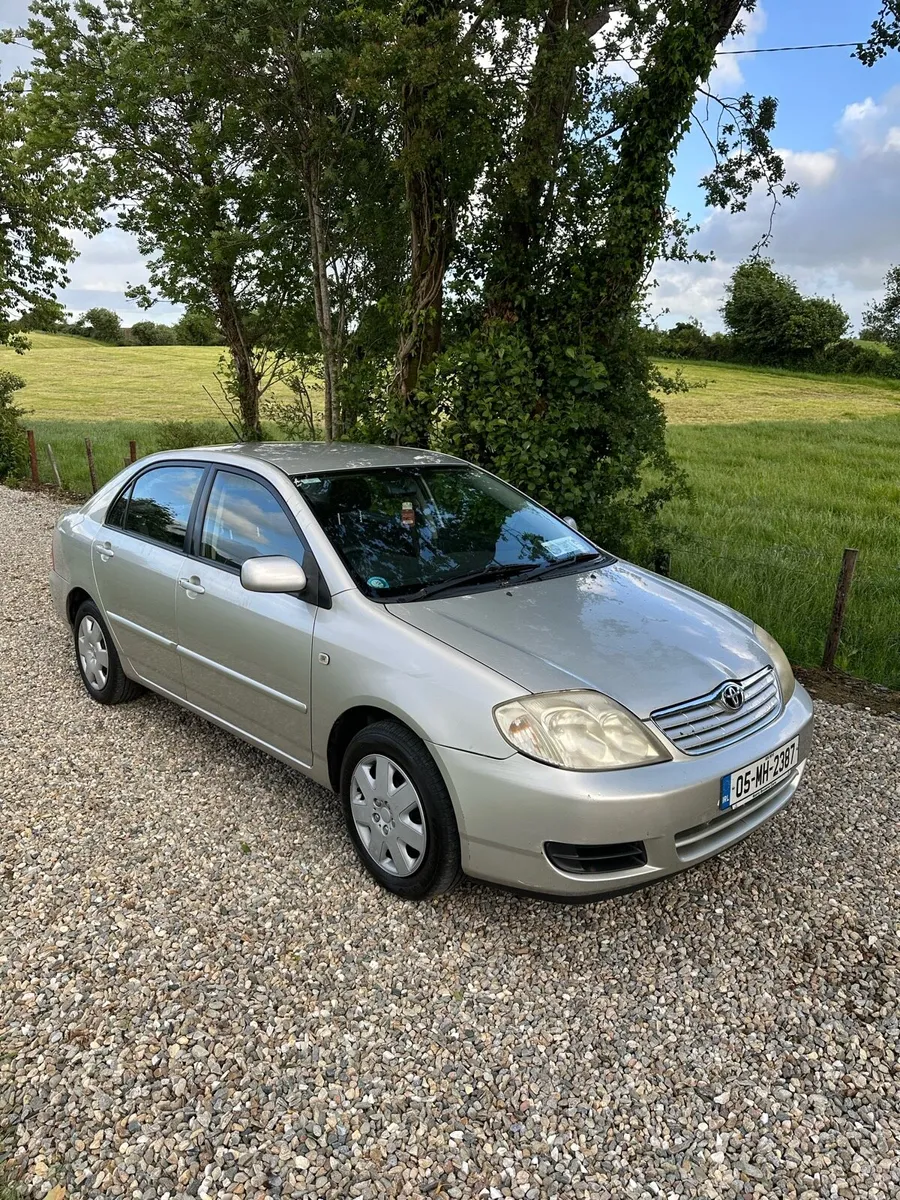 Toyota corolla 1.4vvti saloon - Image 1