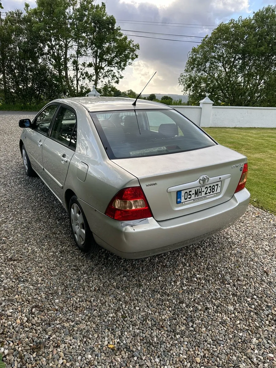 Toyota corolla 1.4vvti saloon - Image 3