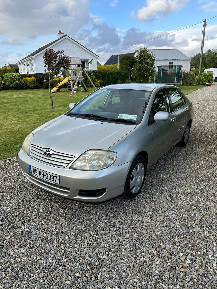 Toyota corolla 1.4vvti saloon - Image 4
