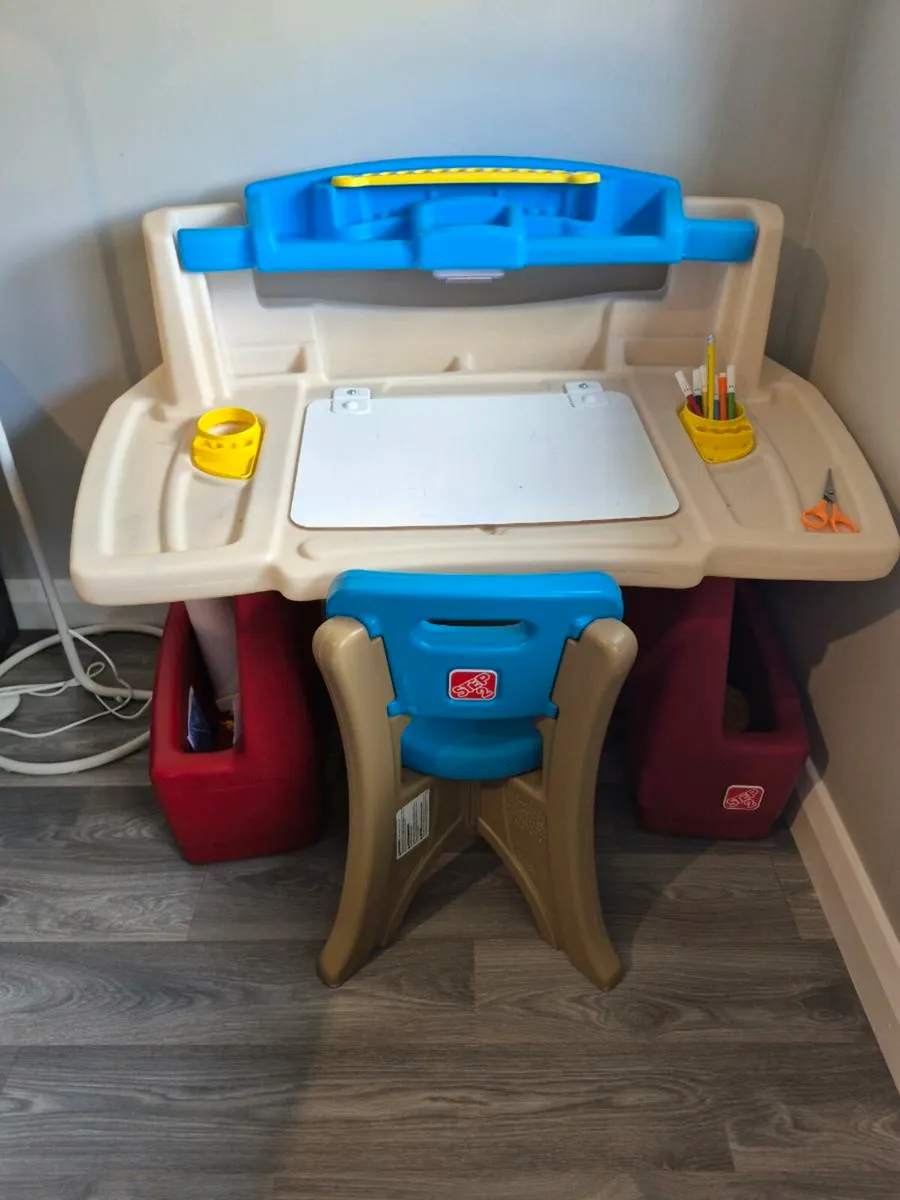 Step2 Art Activity Desk Deluxe - Image 3