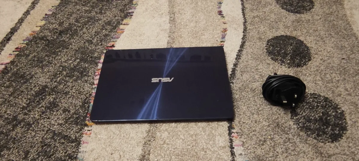 Asus ZenBook Navy Blue i5 256GB SSD - Image 1