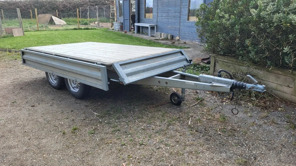 TRAILER - Image 2