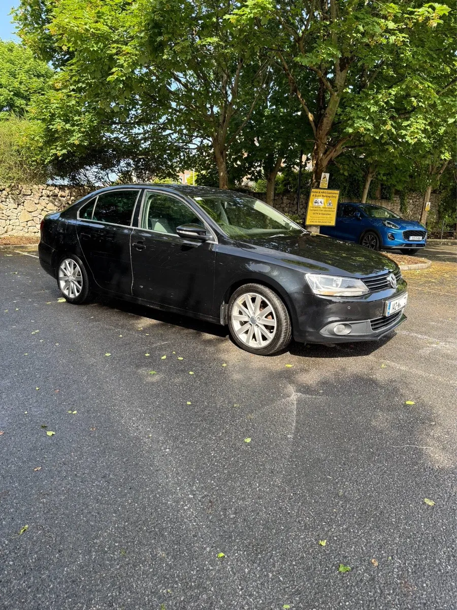 142 VW Jetta **Auto** Highline - Image 3