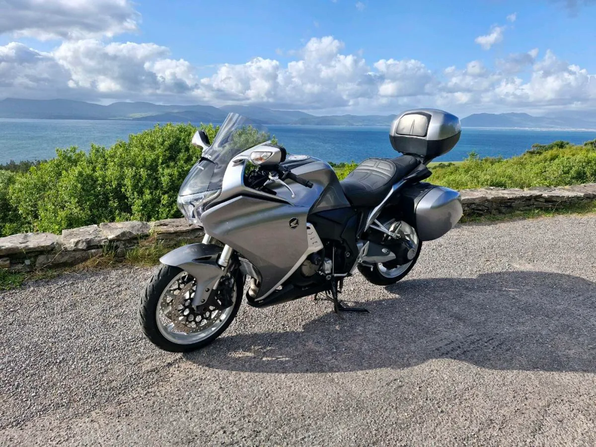 Honda VFR1200F 2010 - Image 3