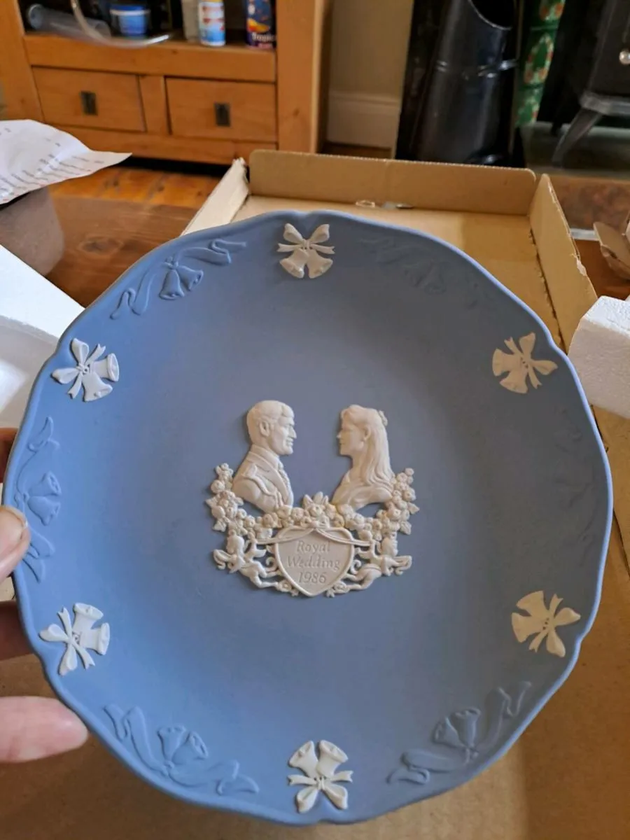 Wedgwood Royal Wedding 1986 plate - Image 3