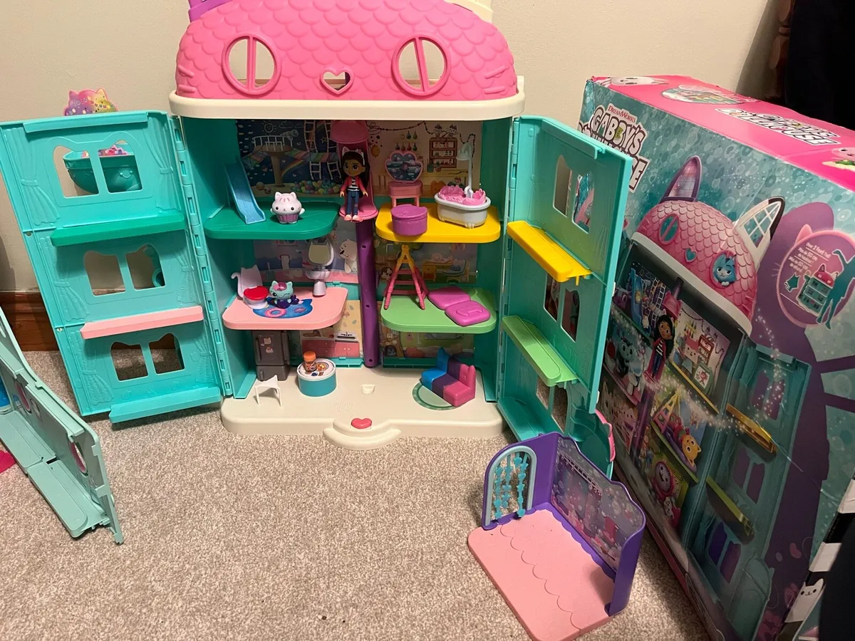 Gabby’s Dollhouse Bundle - Image 2