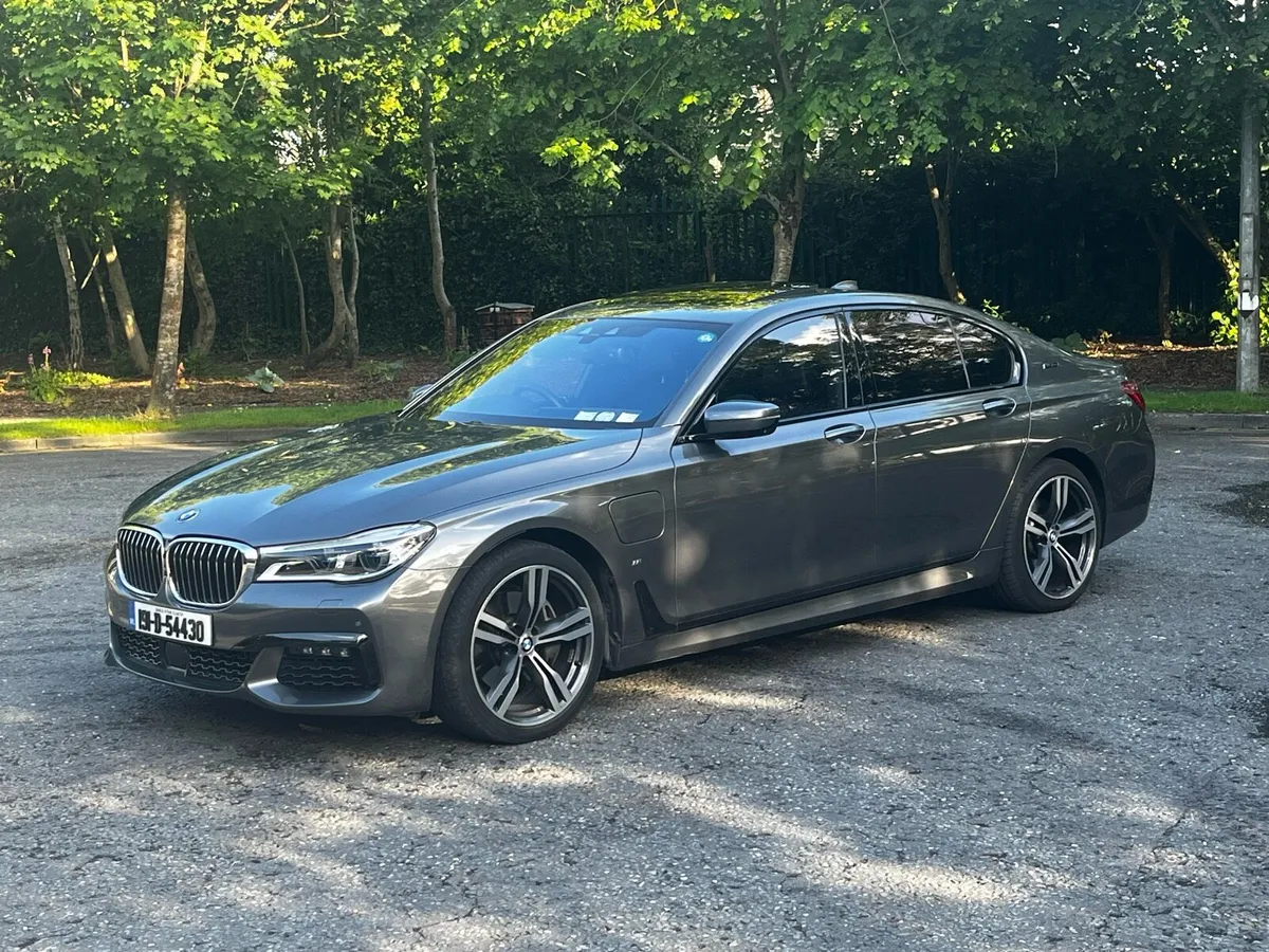 BMW 740E M Sport i Performance *Carbon* - Image 2