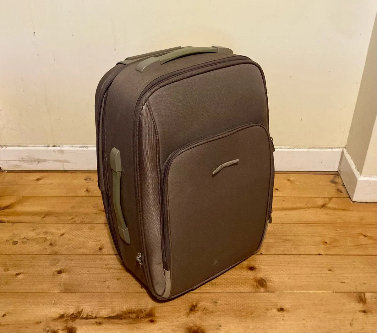 Compact Soft Shell Suitcase - Image 3