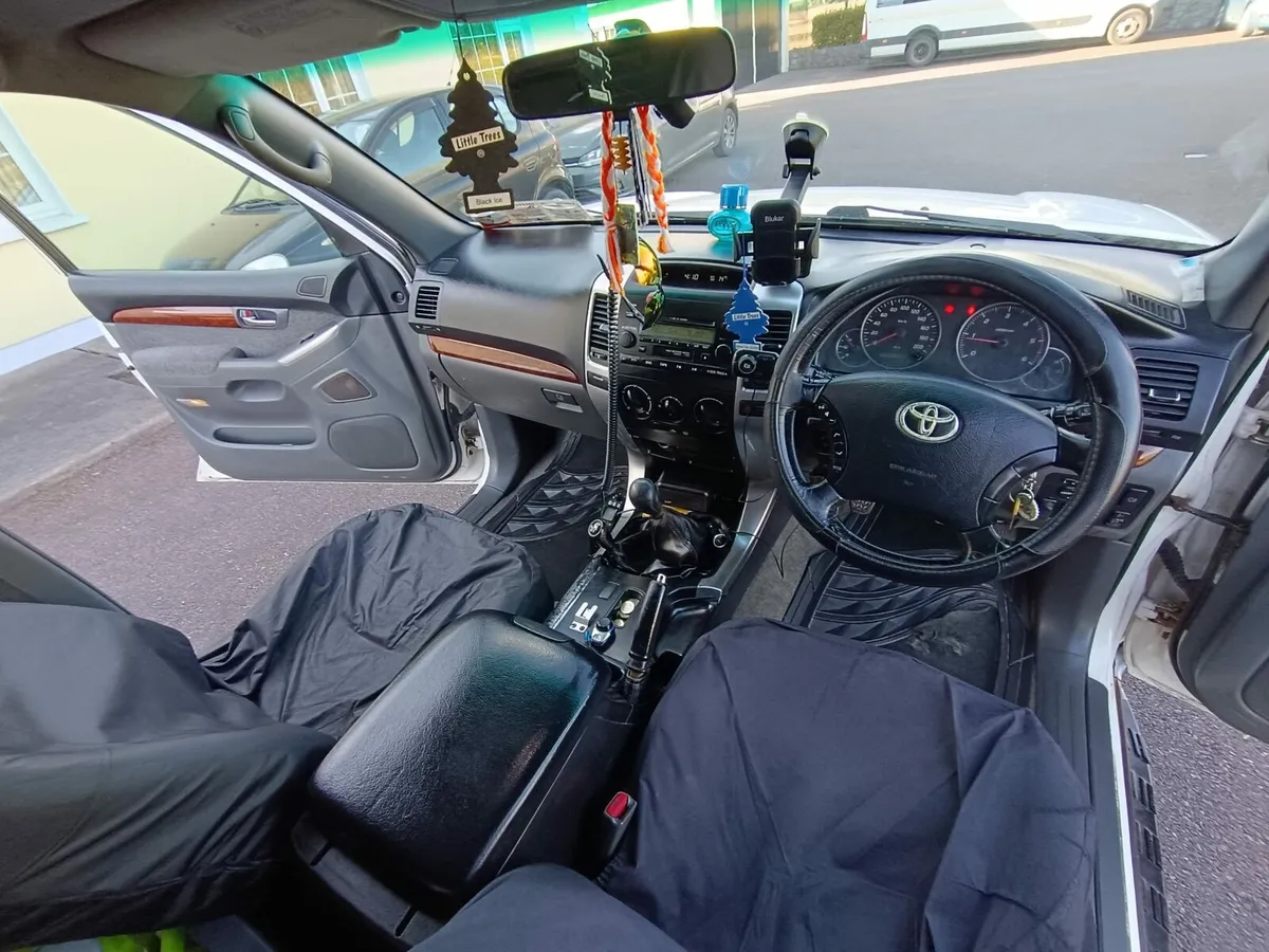 Toyota Landcruiser - Image 3