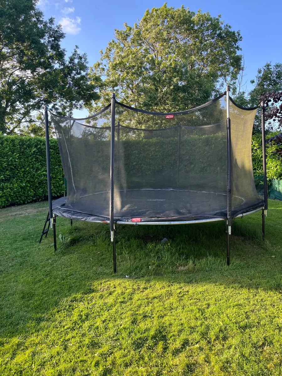 Trampoline - Image 2