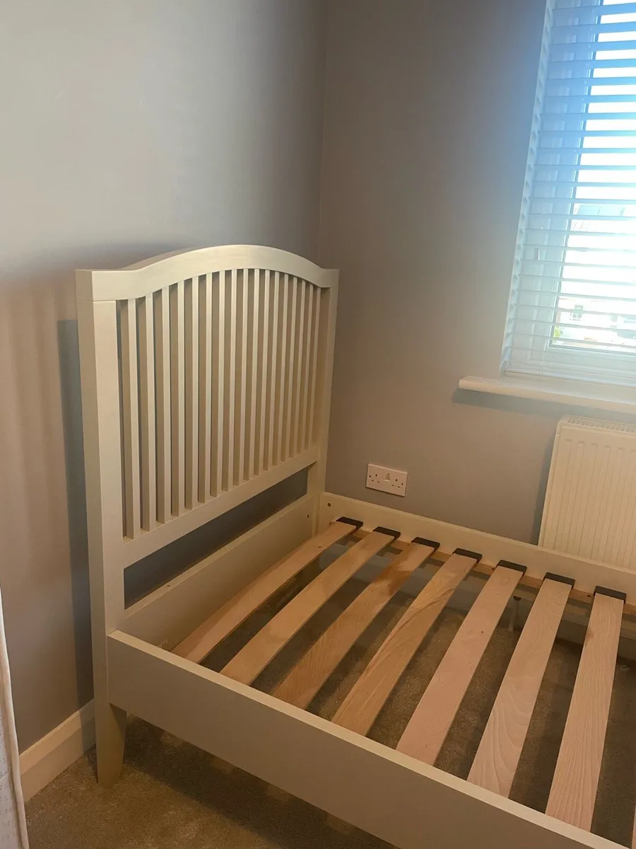Single 3ft bed for sale ( frame only) - Image 3