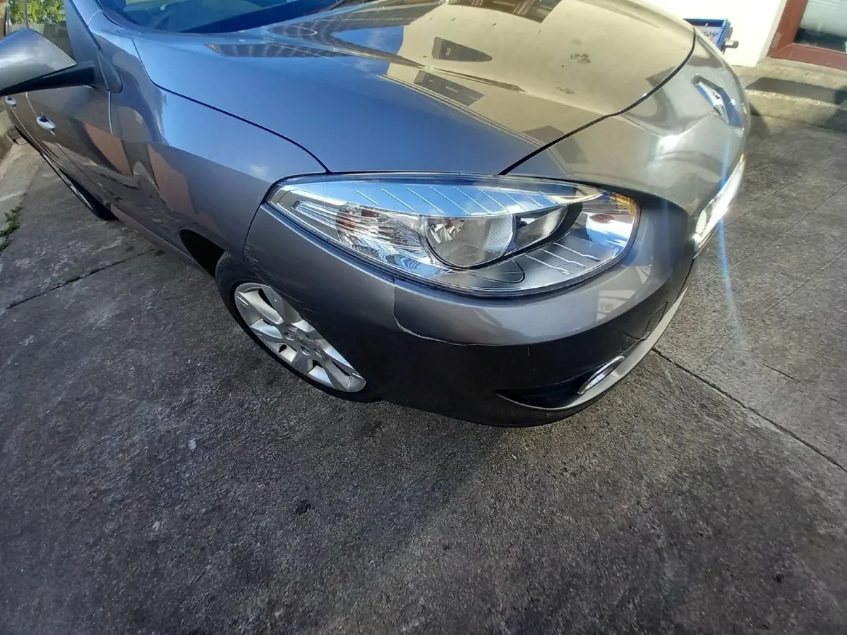 Renault Fluence 2011 - Image 4