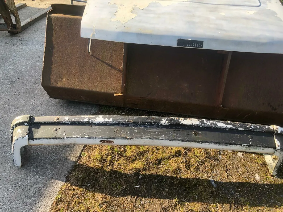 Talbot / Fiat bonnet and bumper - Image 2