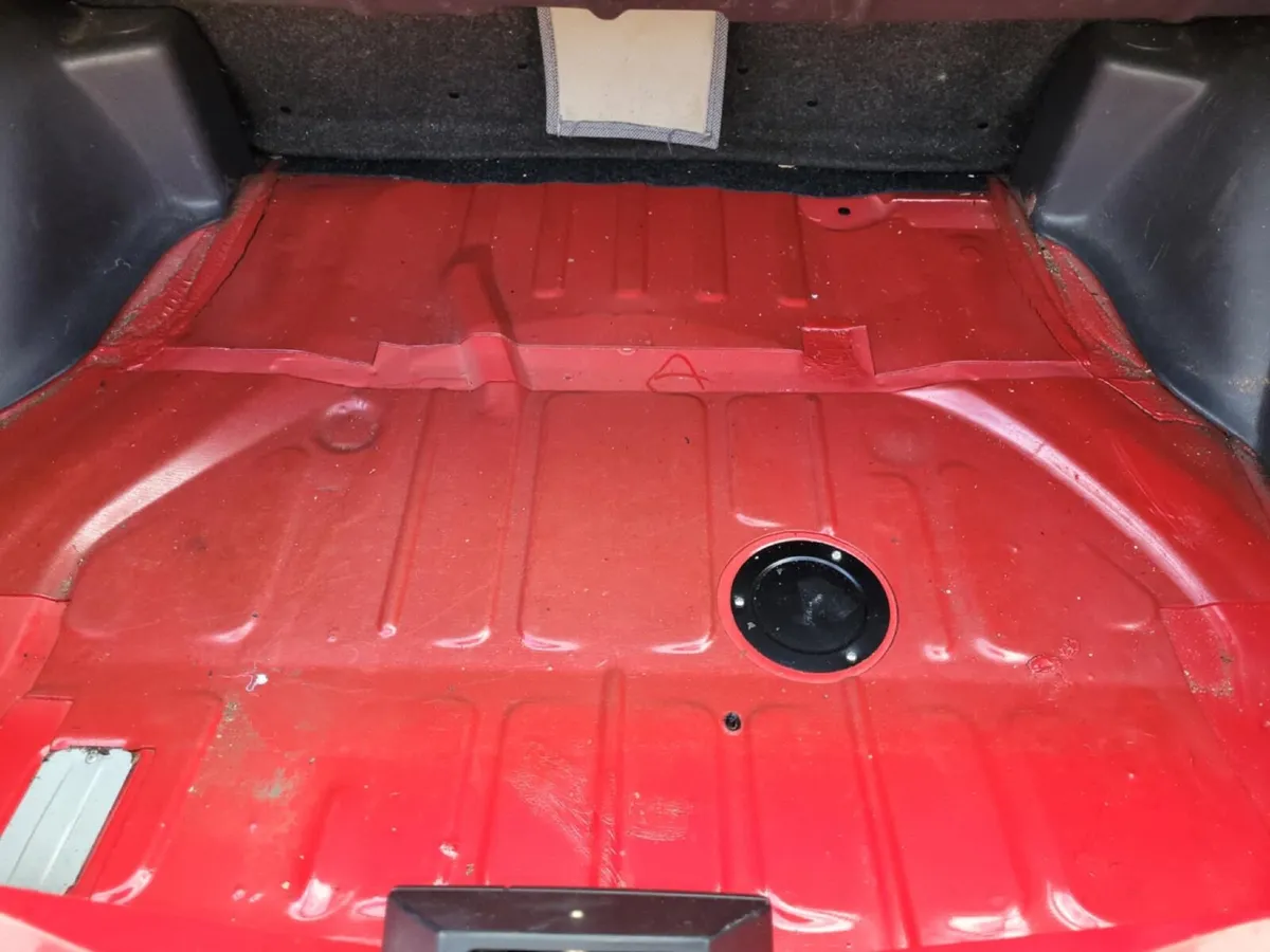 1985 Volvo 340 Auto 22k Miles! - Image 4