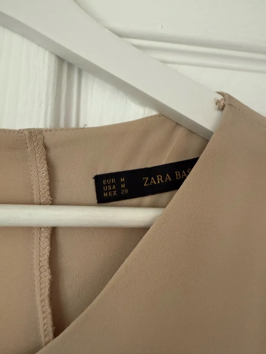 Zara Tops each 10 Euro - Image 2