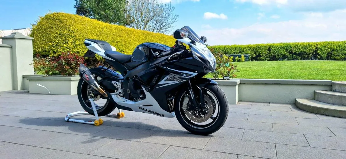 2014 Suzuki GSXR 600 - Image 4