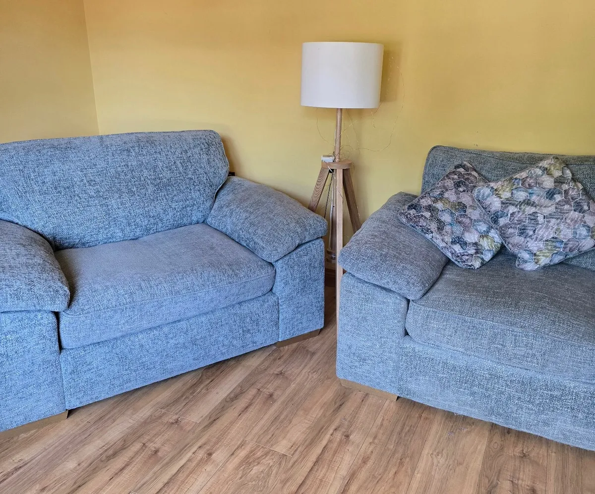 2 piece suite :2-seater sofa-bed + love chair in g - Image 1