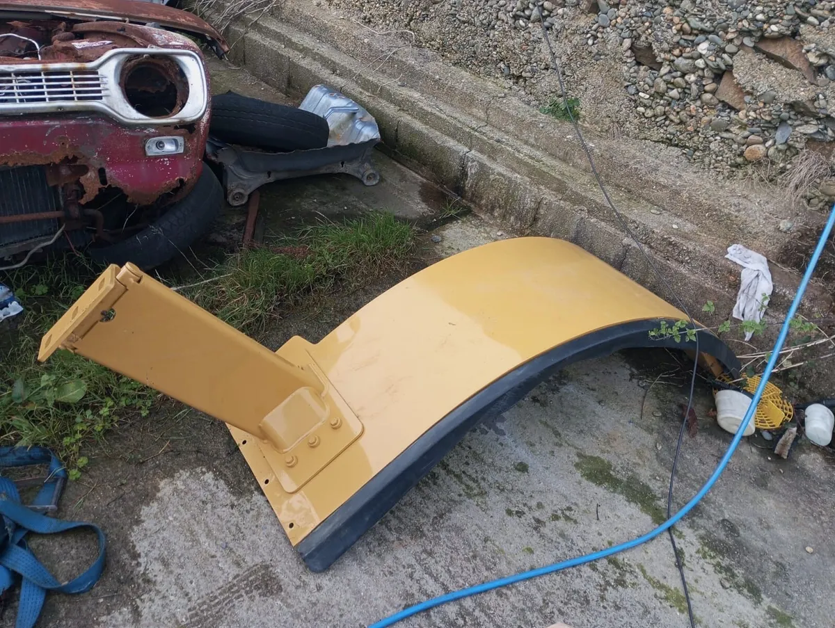 Cat 966/972 K & M fenders - Image 4