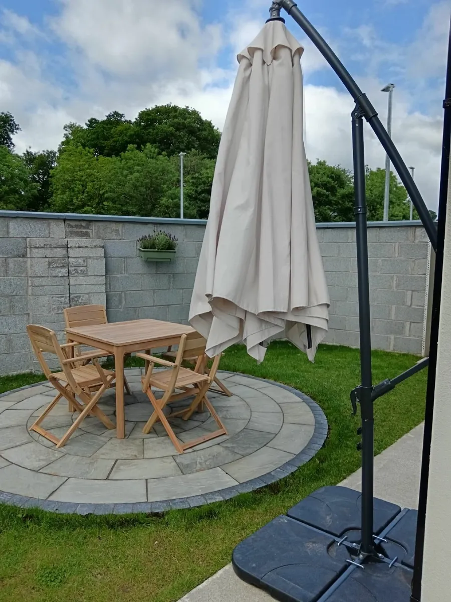 3m Outdoor Parasol (+ 100kg weight and cover) - Image 1