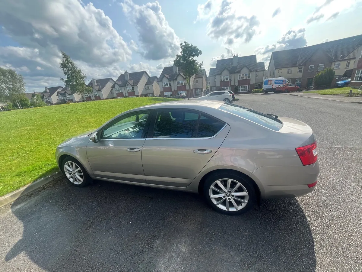 Skoda Octavia 2016 - Image 2