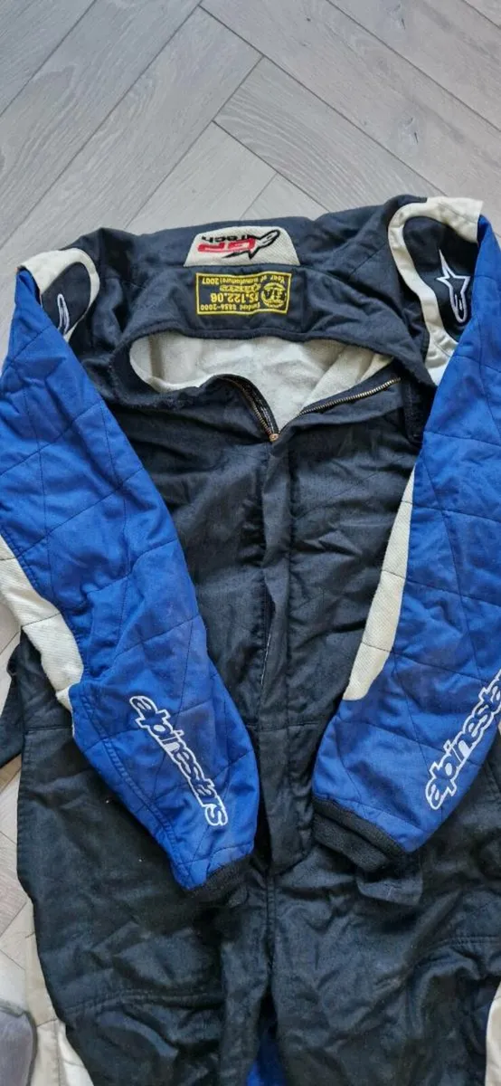 Alpinestars GP tech race suit - Image 2