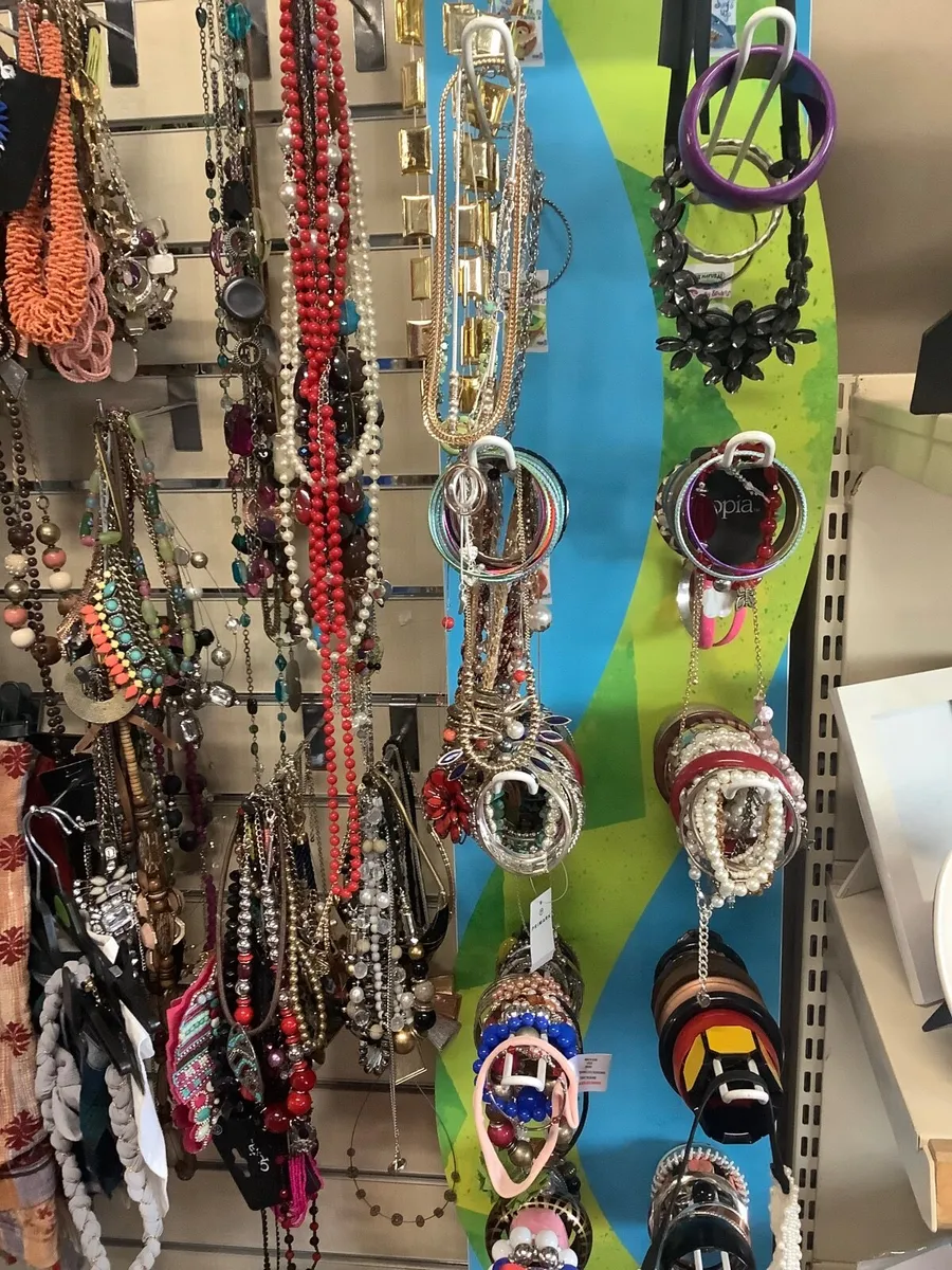 Job lot of costume jewellery - Image 2