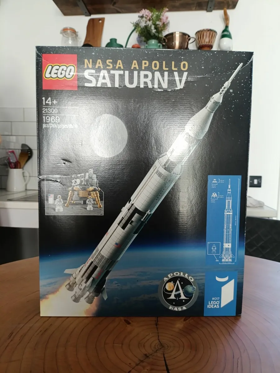 Lego Saturn V - Image 1