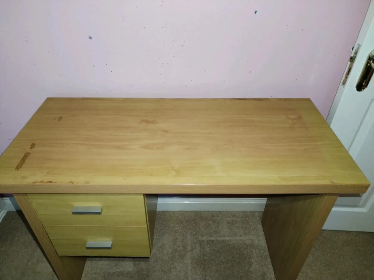 Kids working desk - Image 2