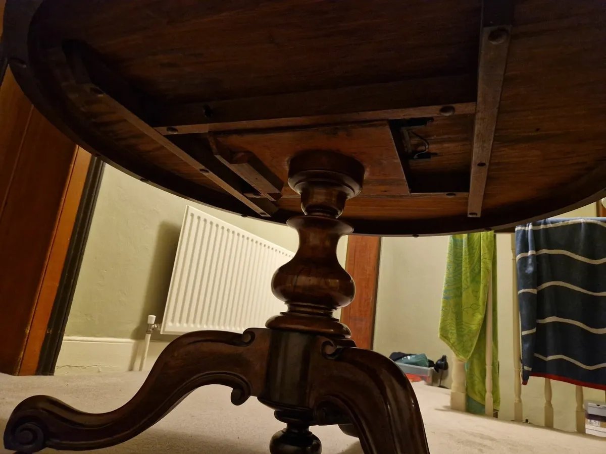 Antique pedestal table - Image 3