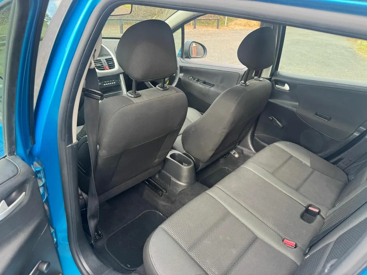 2012 Peugeot 207  SW 1.6 HDI - Image 4