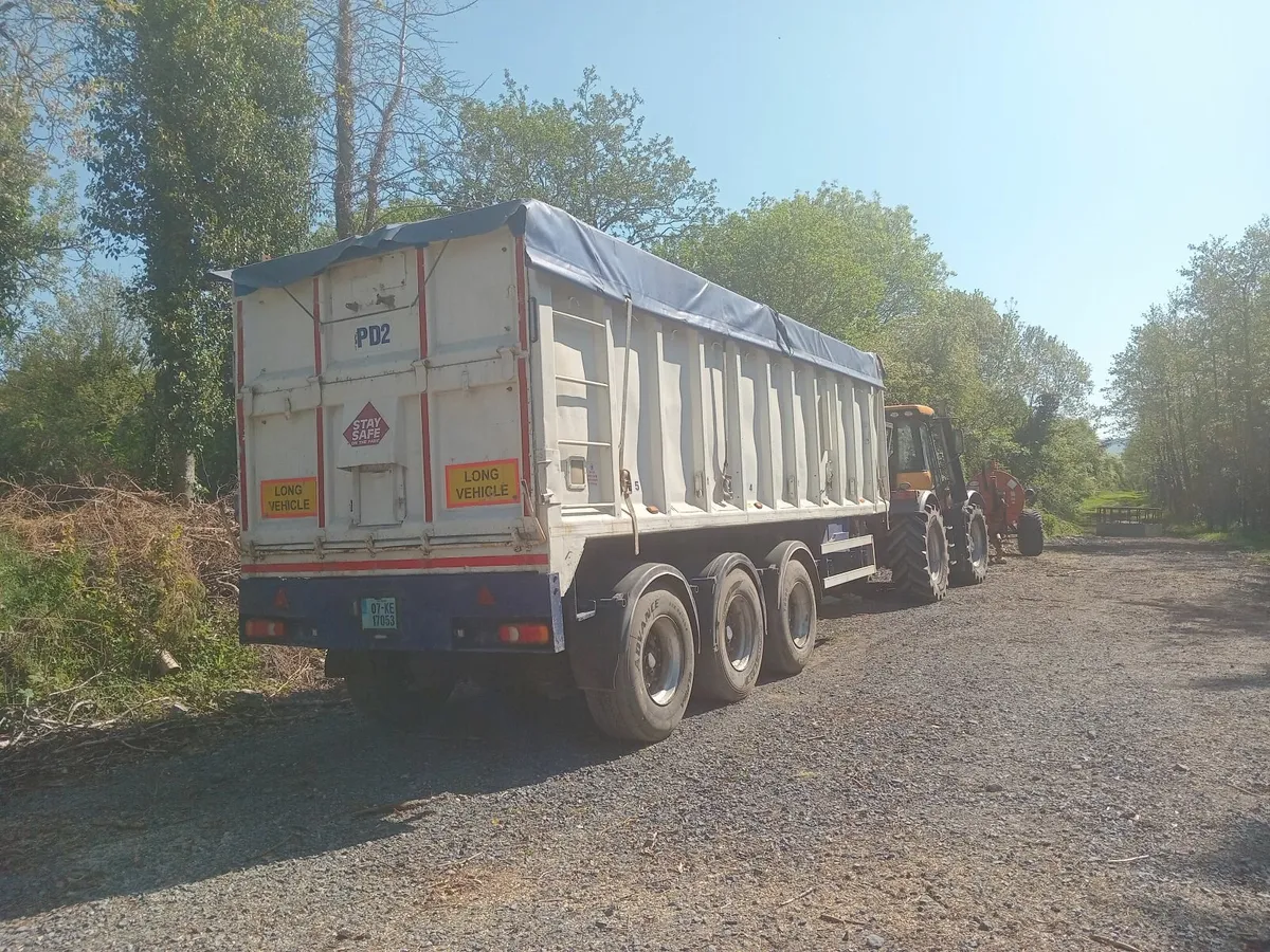 Tri axle 25ft grain trailer - Image 2