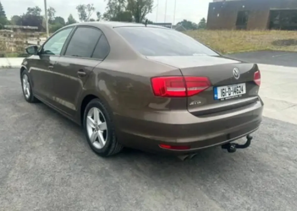 Volkswagen Jetta 2016 - Image 4