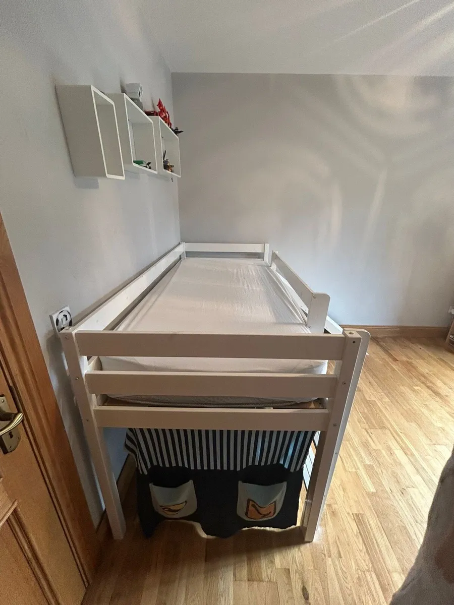 Child bedroom suite - Image 2