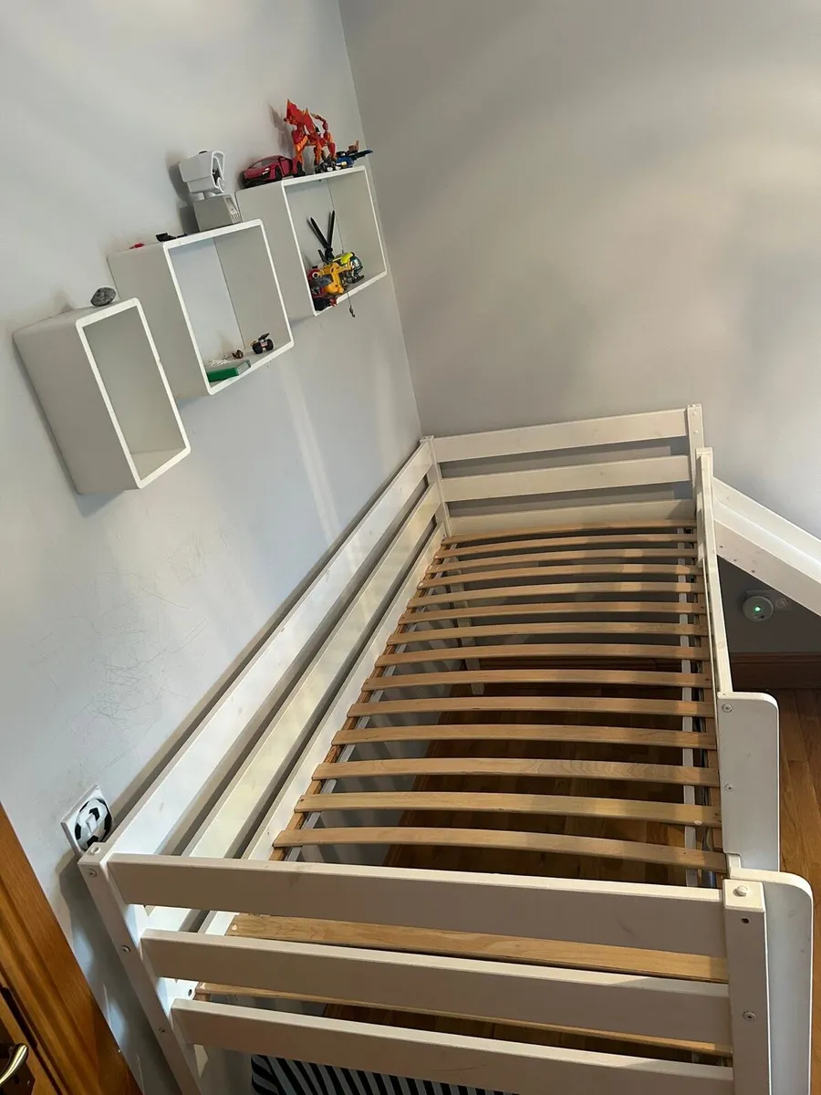 Child bedroom suite - Image 3