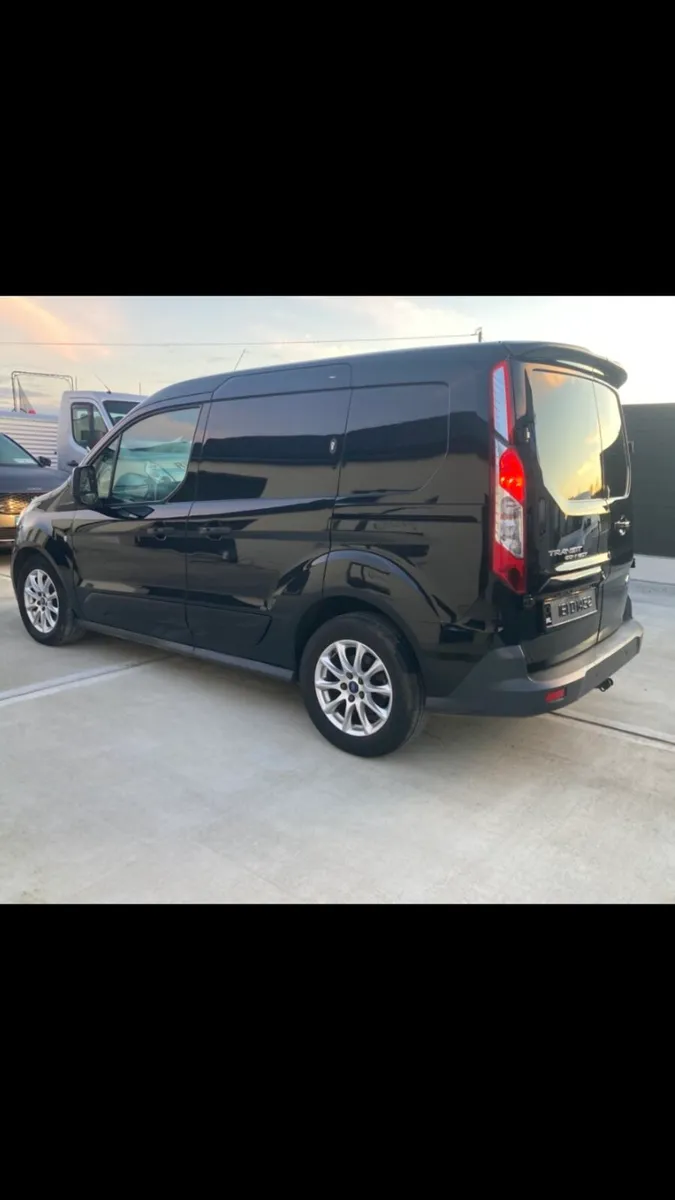 Ford Transit Connect - Image 4