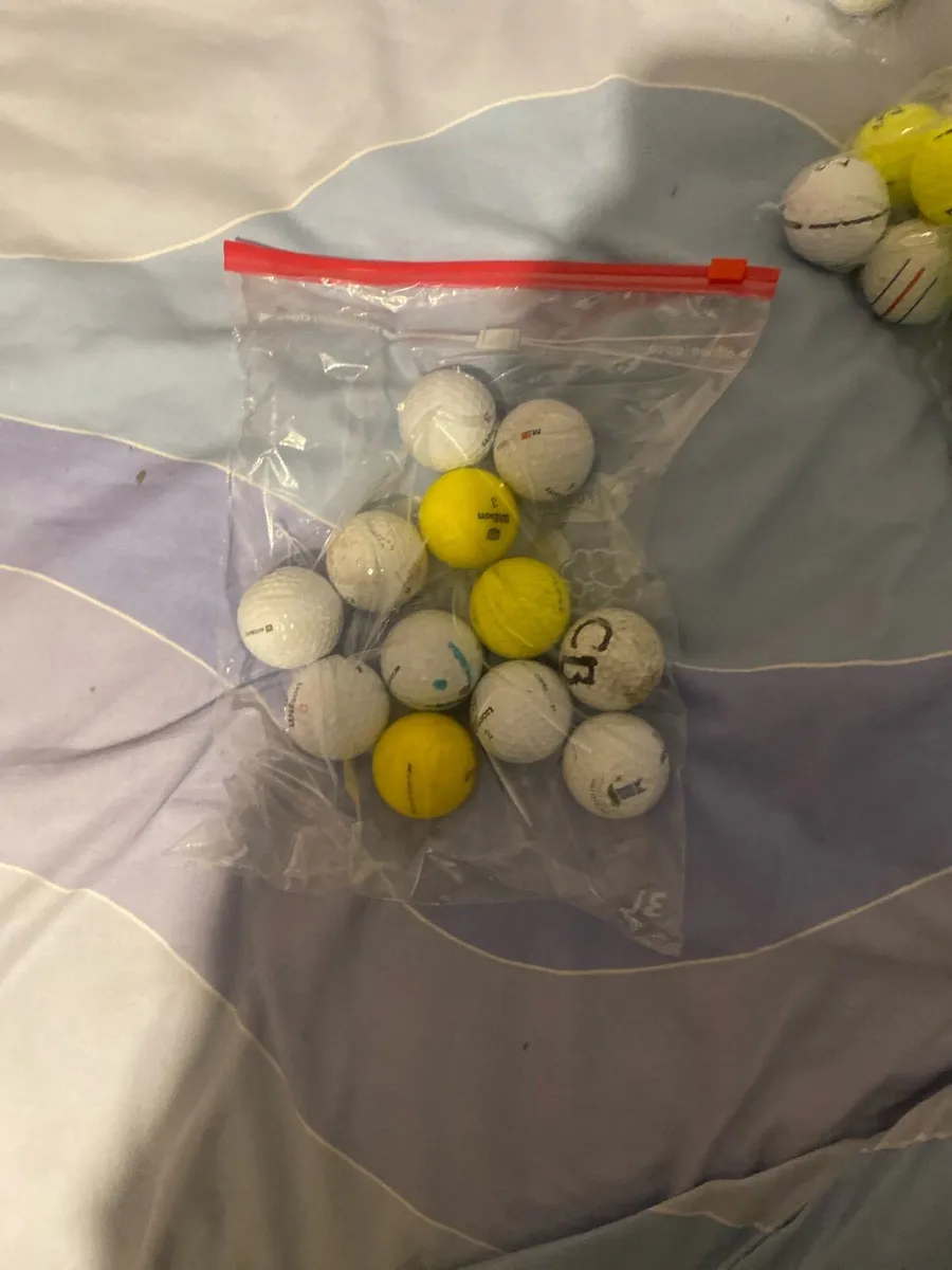 Golf balls - Image 1