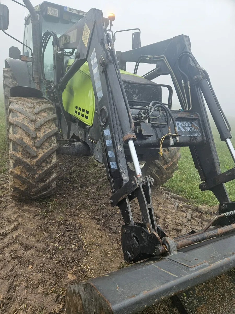 Rossmore fl100 loader valtra brackets - Image 1