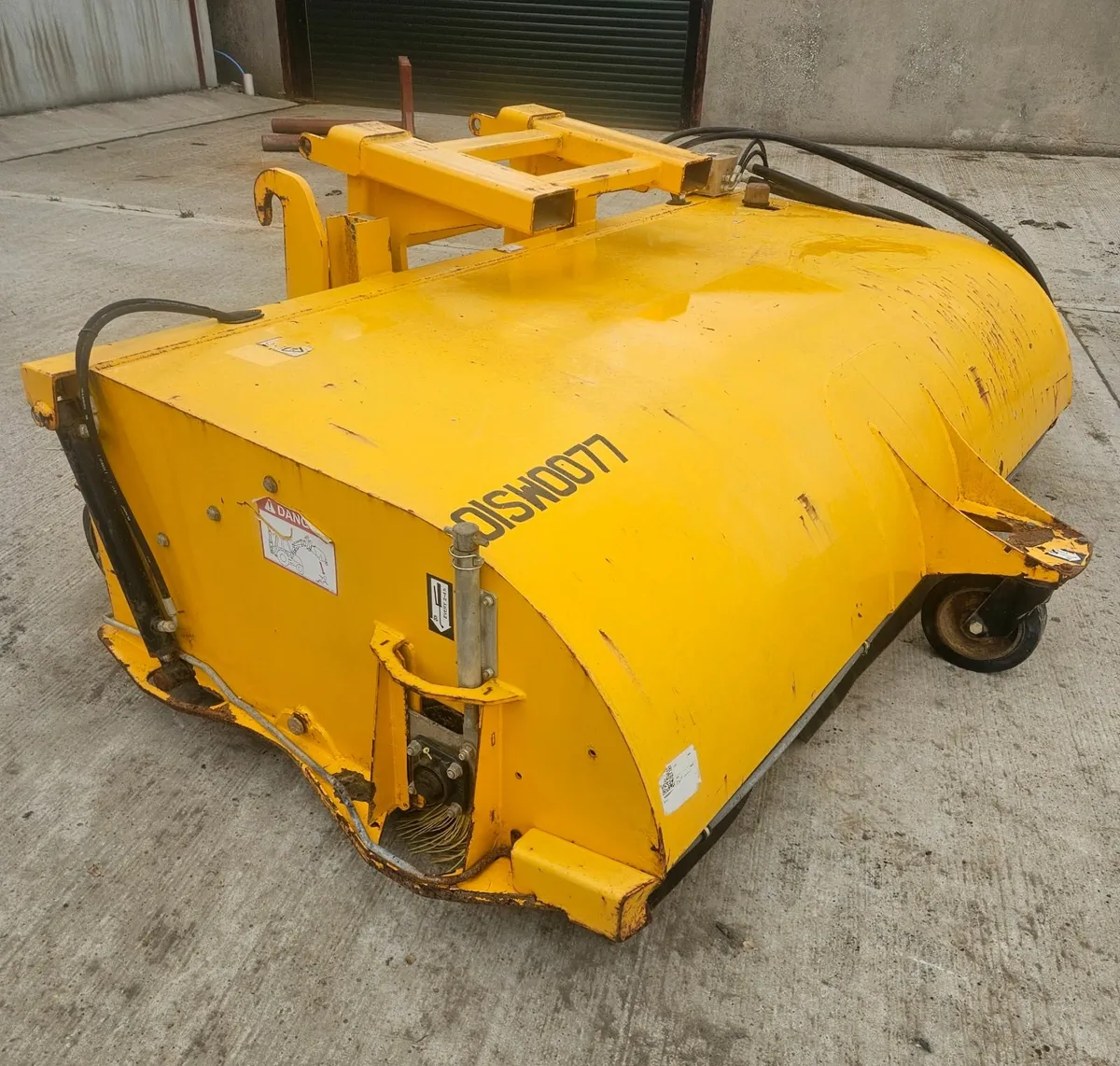 Sweeper JCB , road brush - Image 1
