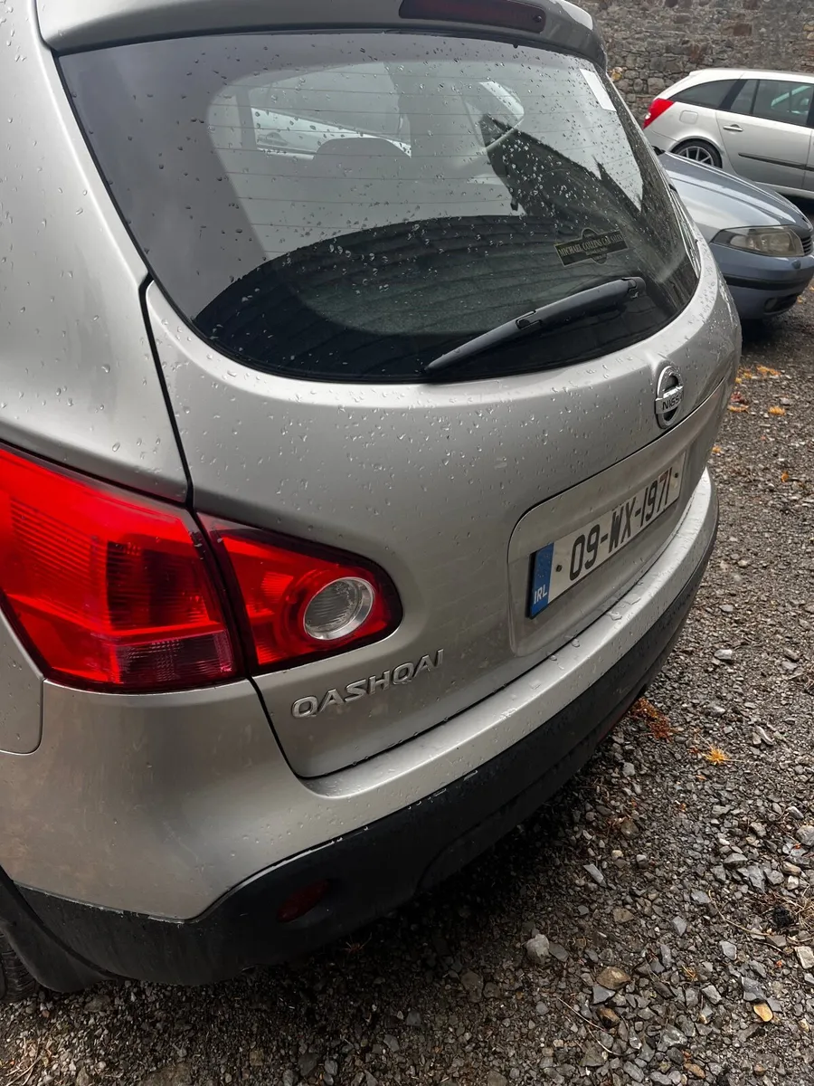 Nissan Qashqai 2009 Automatic - Image 2