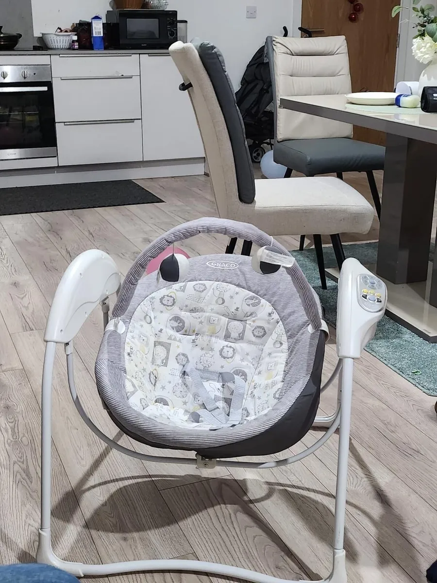 Baby swing