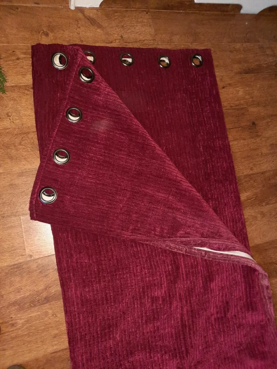 Heavyweight Curtains and Rug - Image 3