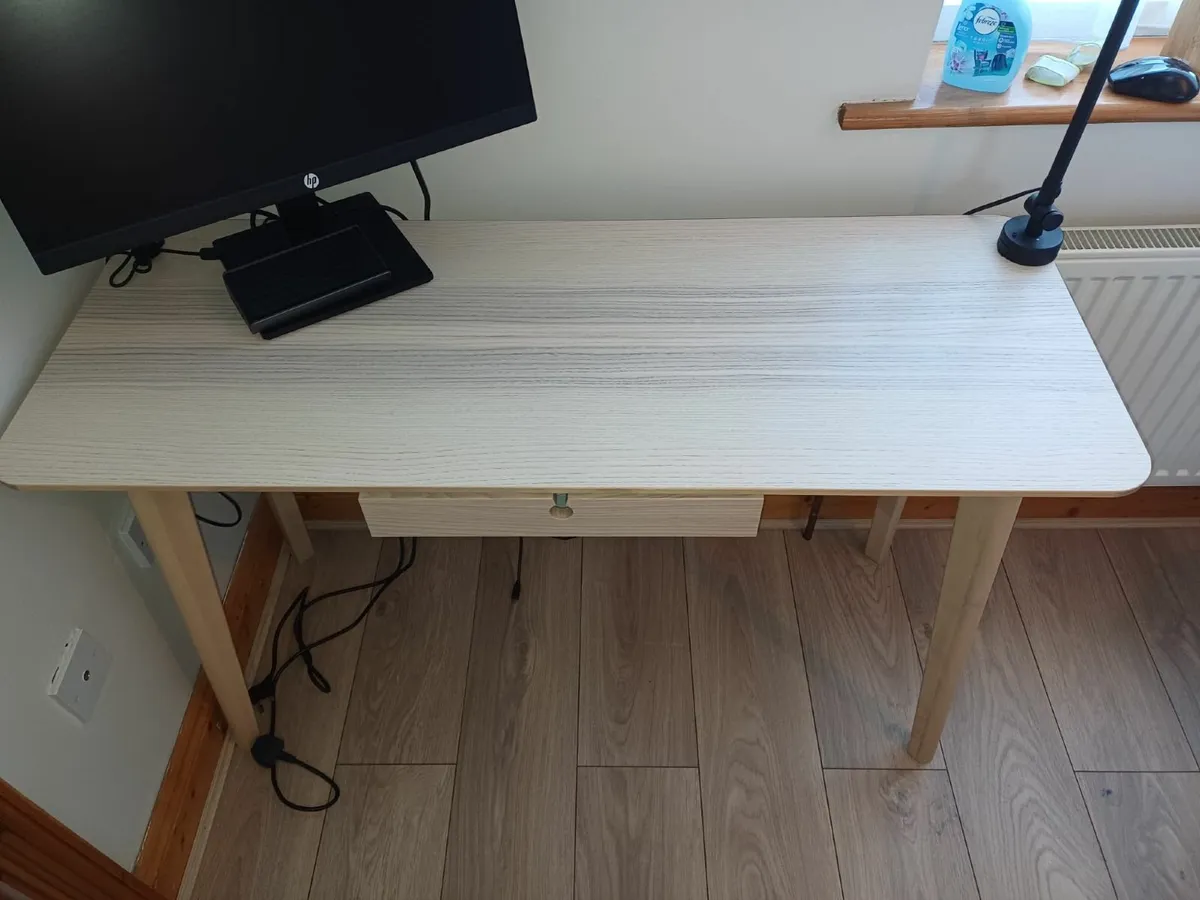 Ikea Desk, 118 x 45 cm - Image 1