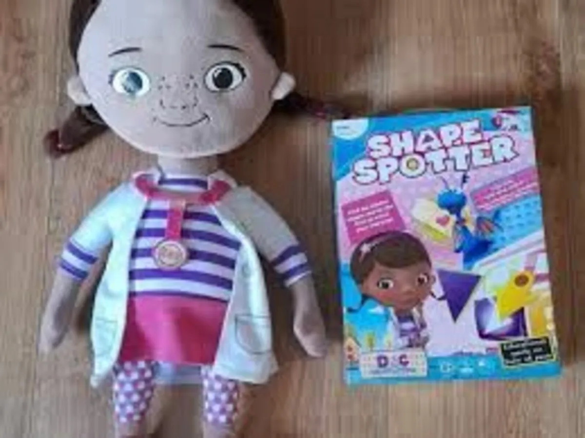 Doc Mcstuffins doll and toys - Image 1