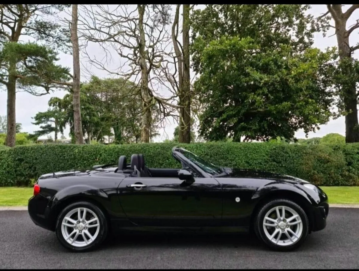 Mazda MX-5 2010 - Image 2