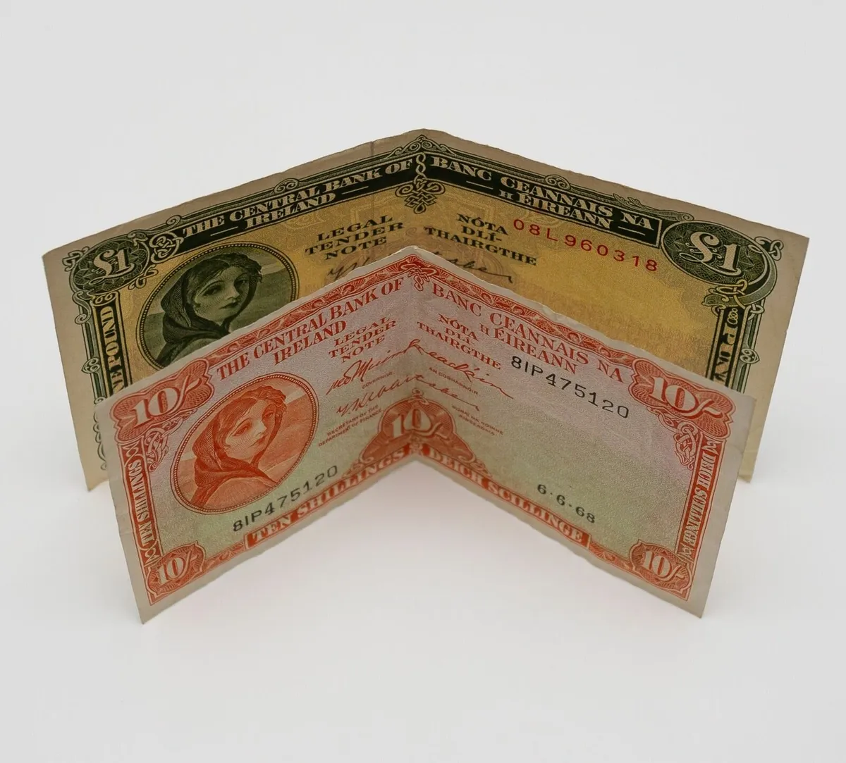 Set Of 2 Lavery Notes to Collect, Free Post - Image 4