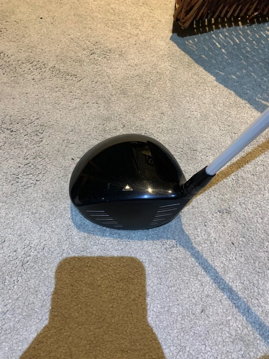 Titleist 915 D2 driver (9.5) - Image 4